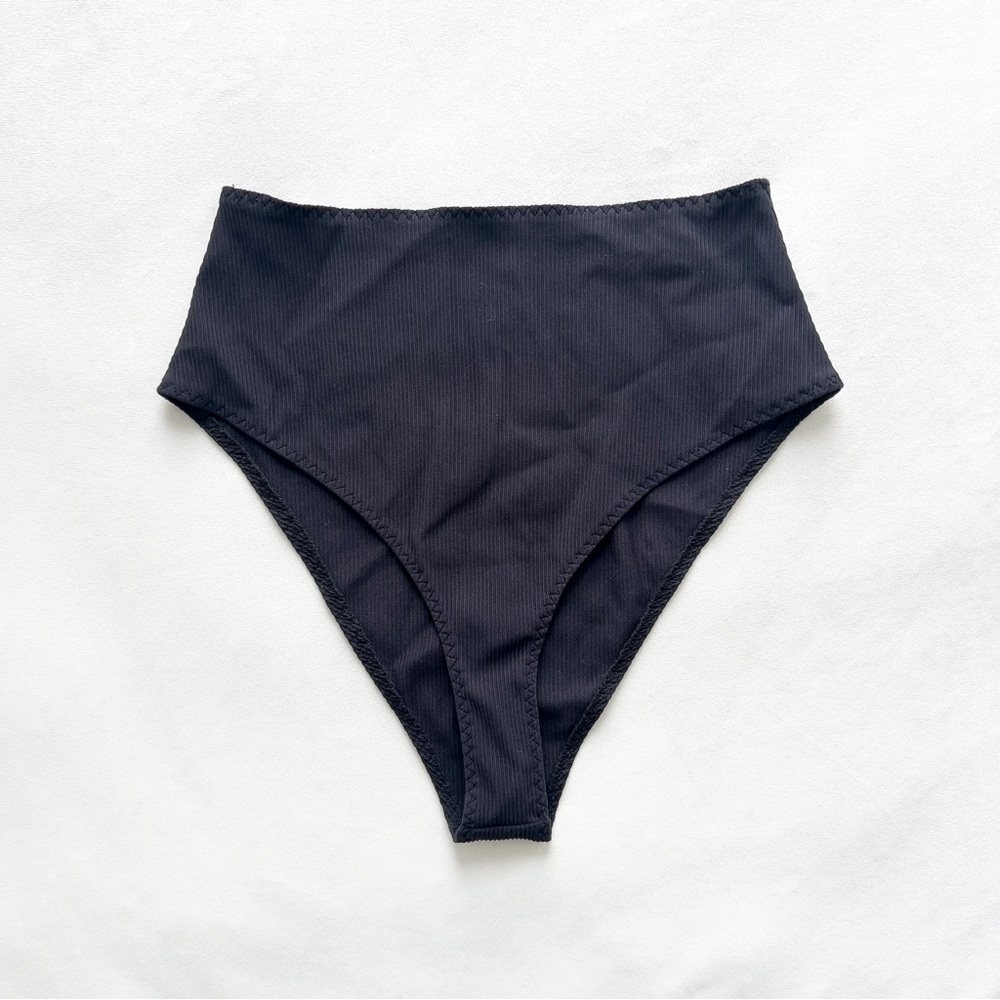 ALOHA Collection Black Ribbed High-Waist Bikini Bottom - Small